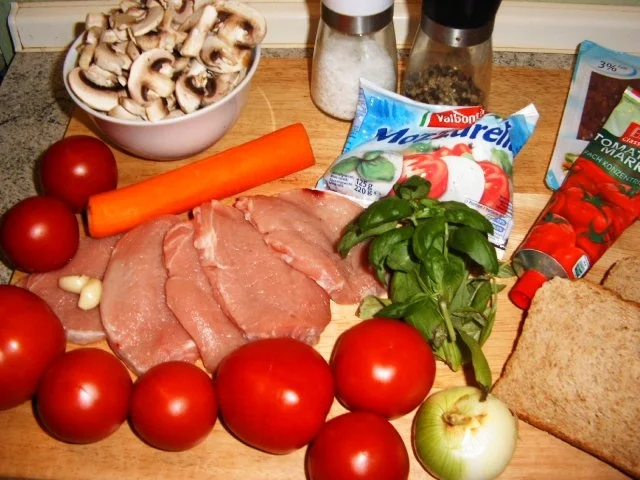 Rezept: Schnitzel-Tomaten-Auflauf Bild Nr. 2 Schnitzel-Tomaten-Auflauf - Rezept - Bild Nr. 2