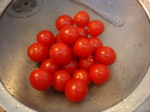 Zucchinicreme mit Forellenfilets und Cherry Rispentomaten - Rezept - Bild Nr. 9
