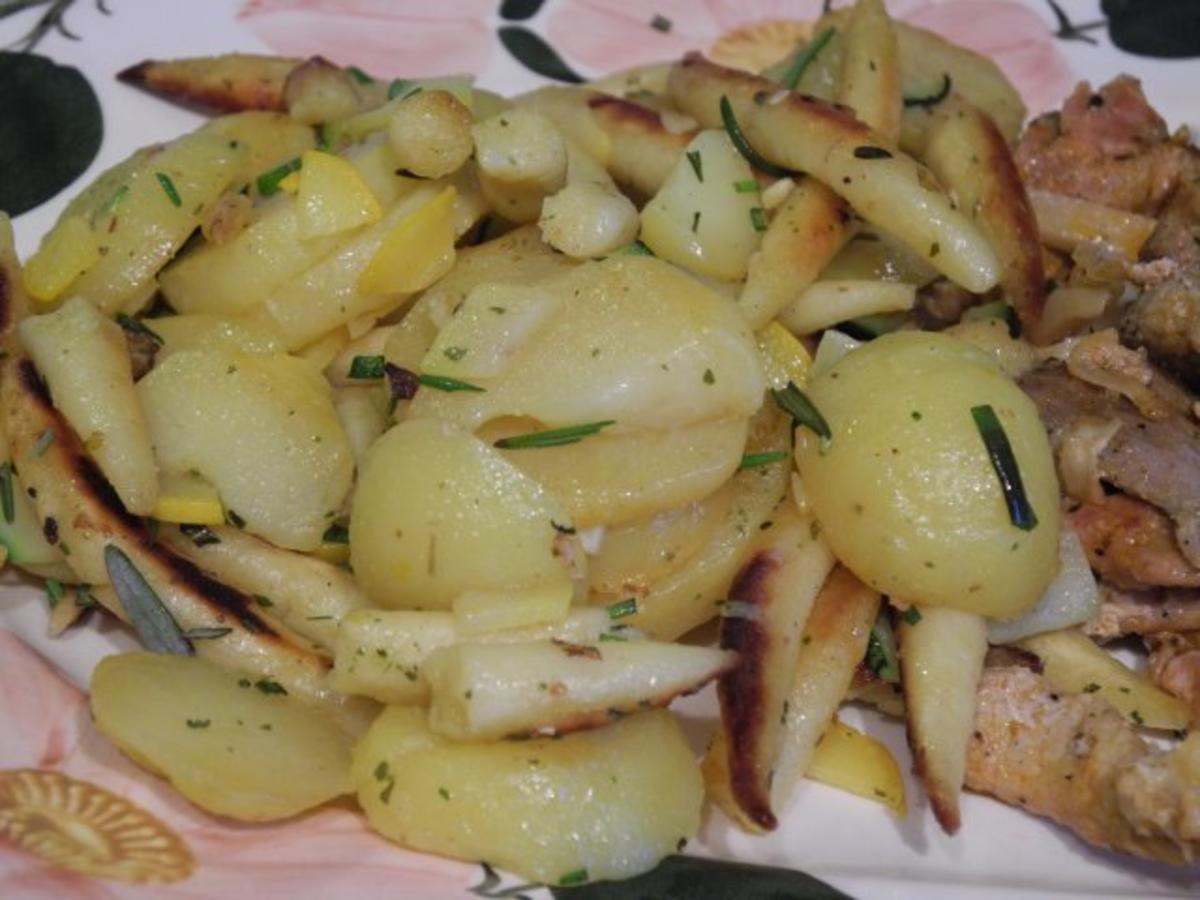 Schwein : Gyros mit Tzatziki an Kartoffel-Schupfnudel-Pfanne - Rezept - Bild Nr. 11