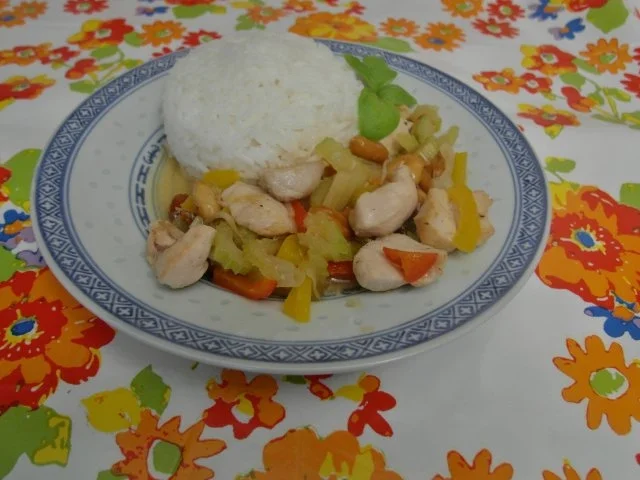 Mariniertes Huhn mit Erdnüssen - Rezept