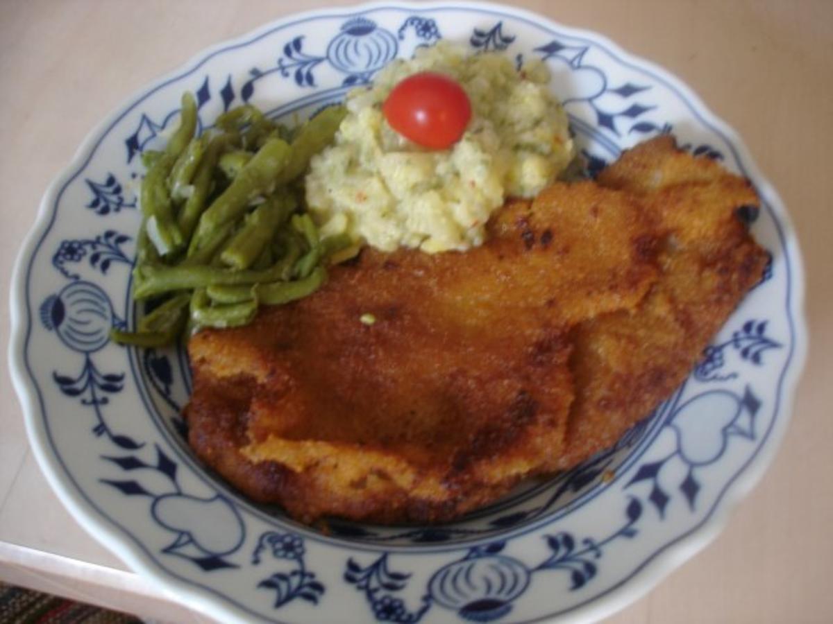 Bilder für Riesen Wiesn-Schnitzel mit grünen Bohnen und Kohlrabi-Kartoffelstampf - Rezept