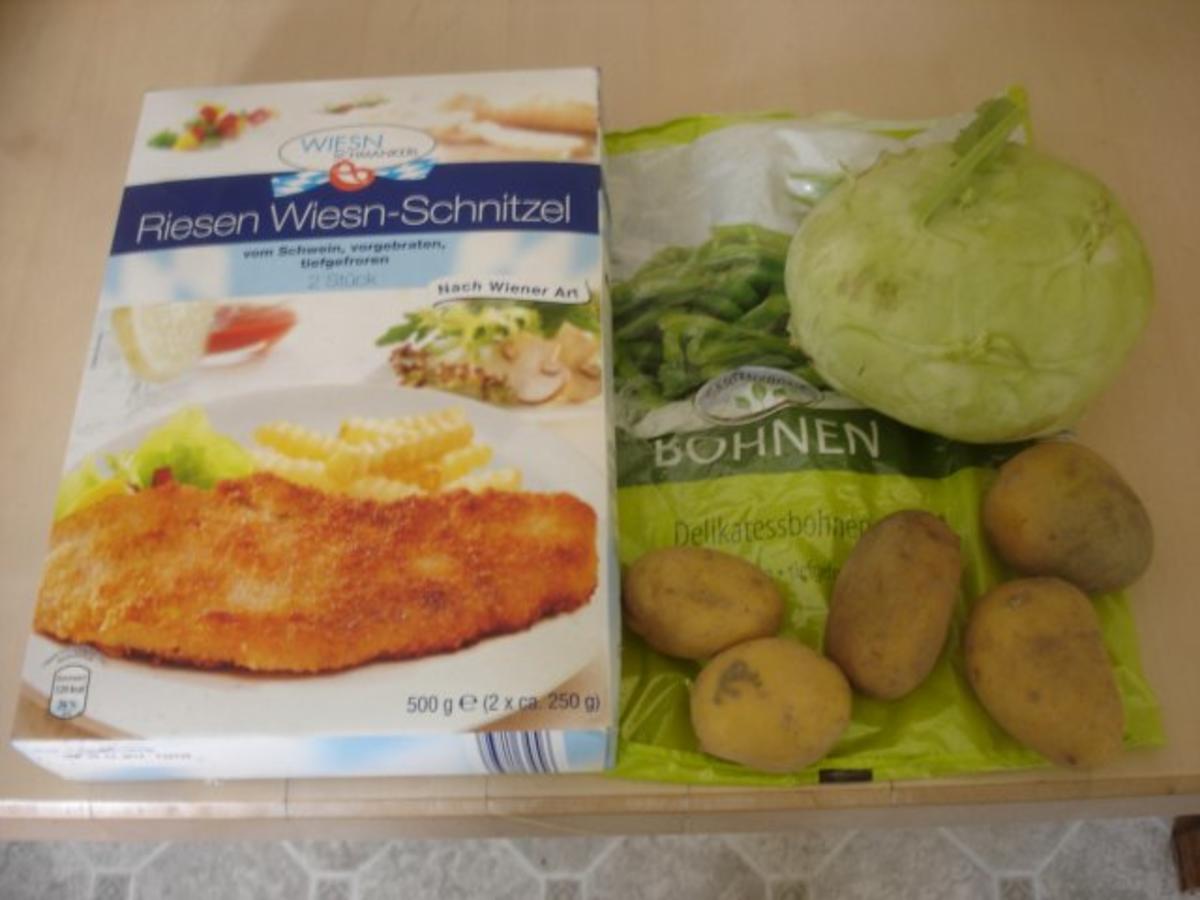 Riesen Wiesn-Schnitzel mit grünen Bohnen und Kohlrabi-Kartoffelstampf - Rezept - Bild Nr. 2