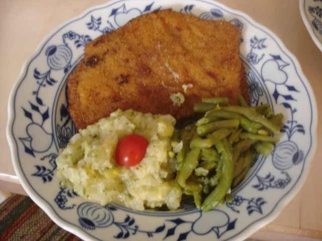 Riesen Wiesn-Schnitzel mit grünen Bohnen und Kohlrabi-Kartoffelstampf - Rezept - Bild Nr. 13