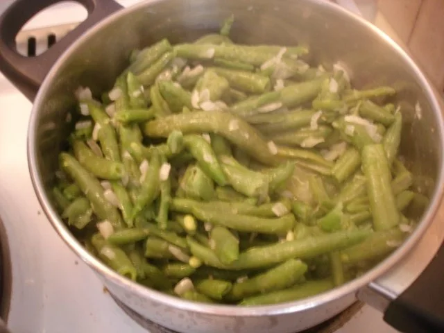 Riesen Wiesn-Schnitzel mit grünen Bohnen und Kohlrabi-Kartoffelstampf - Rezept - Bild Nr. 8