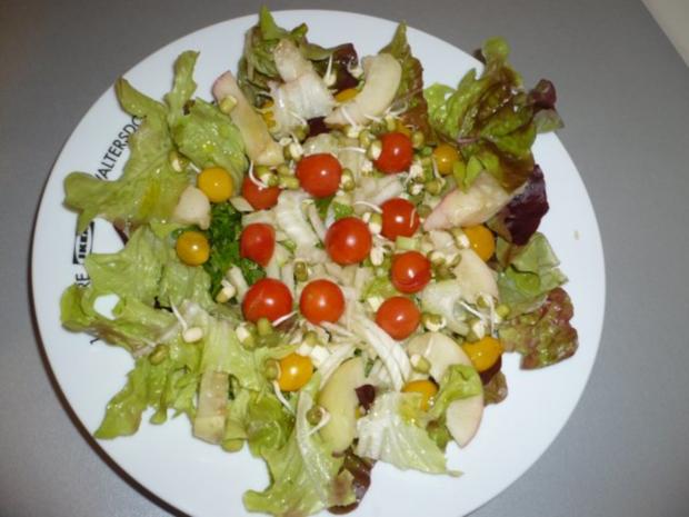 Rohkostsalat mit Rohkostsalat und Olivenöl extra vergine - Rezept mit ...