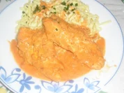 Rezept: Hähnchenfilets in einer pikanten Tomaten-Paprika Rahmsauce Hähnchenfilets in einer pikanten Tomaten-Paprika Rahmsauce - Rezept