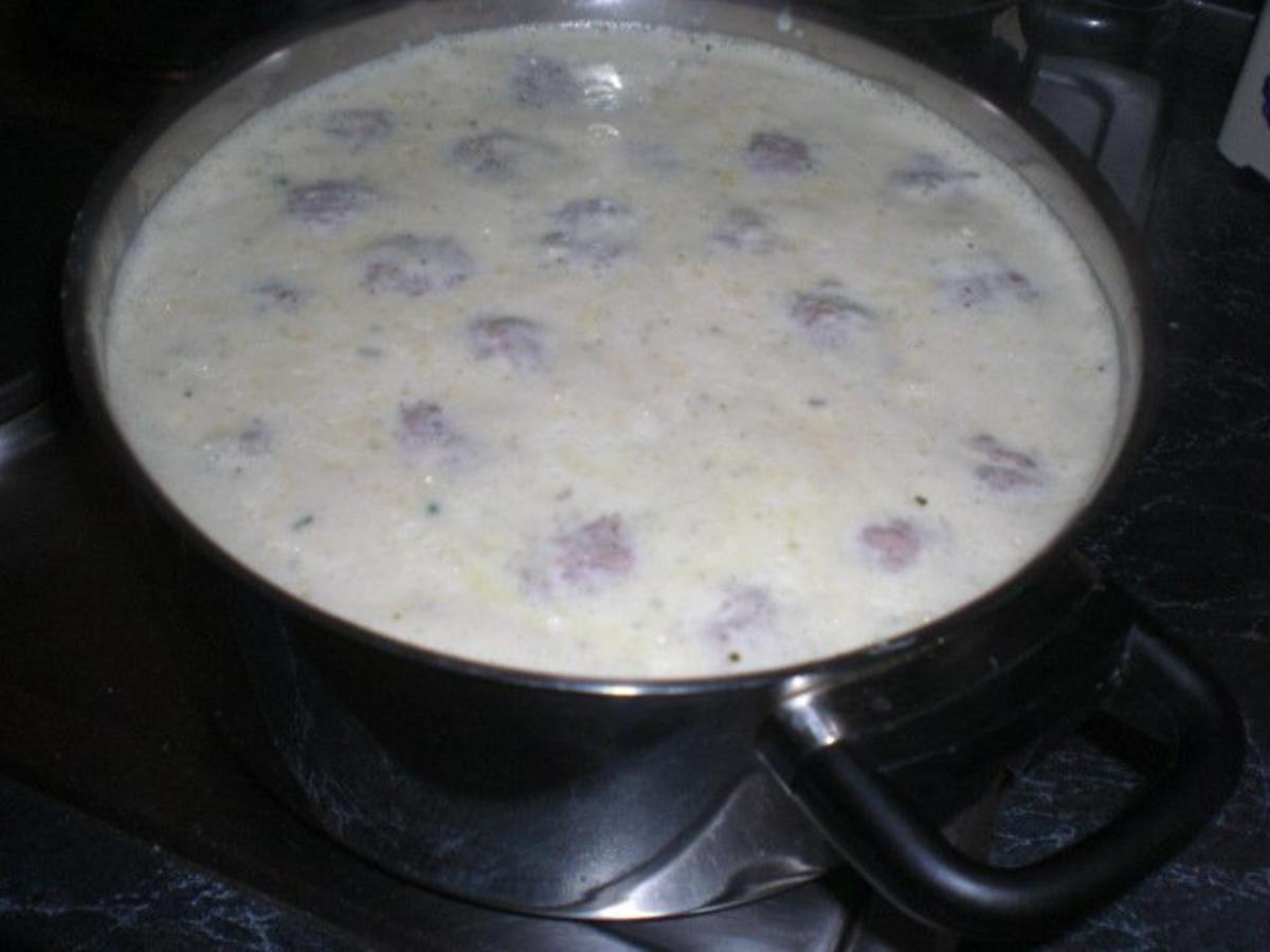 Bilder für Erbsensuppe mal anders - mit Reis und Hackbällchen - Rezept