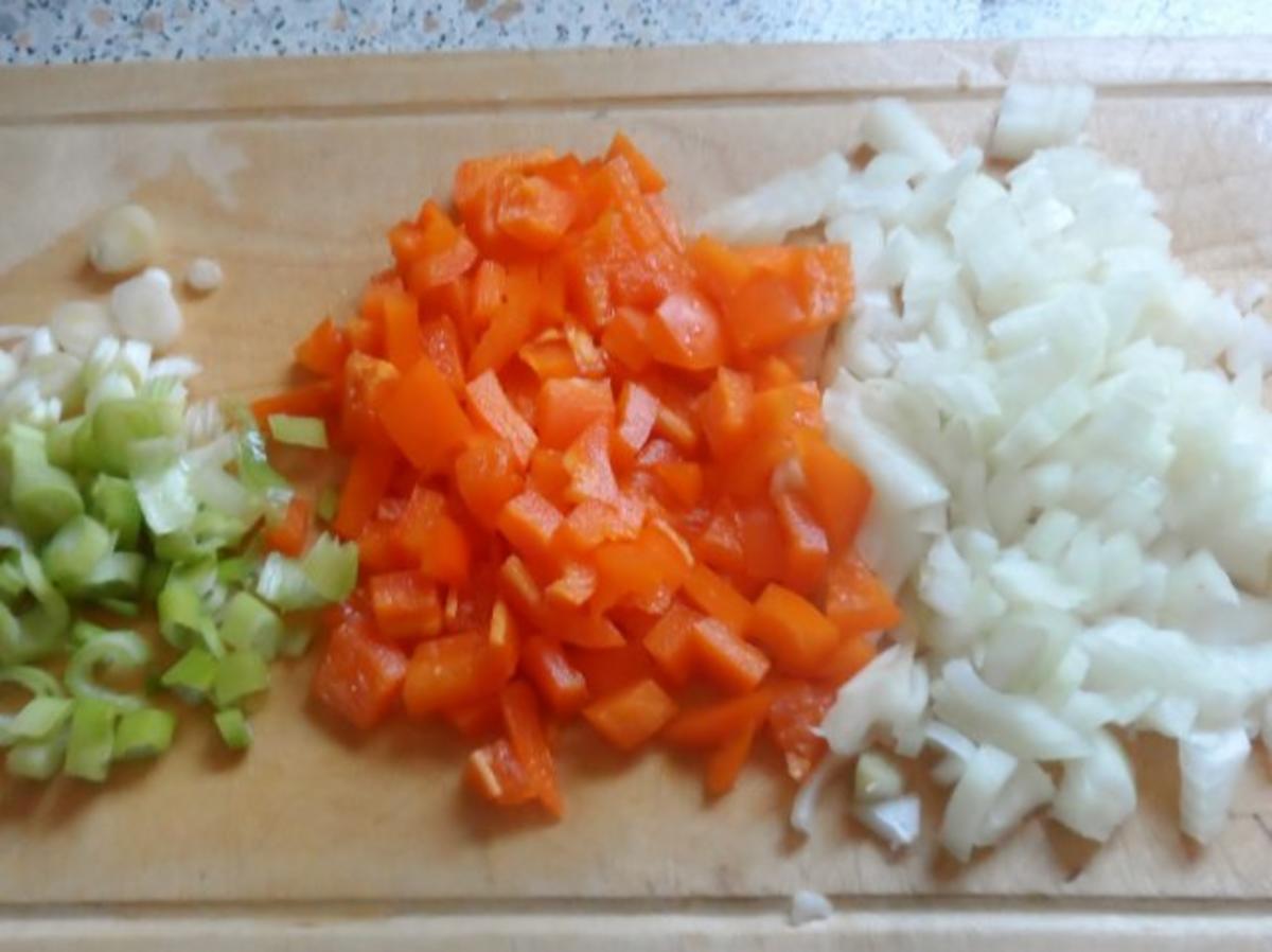 Gekräuterte Kürbis-Kartoffel-Pfanne mit Cabanossi und Feta - Rezept - Bild Nr. 3