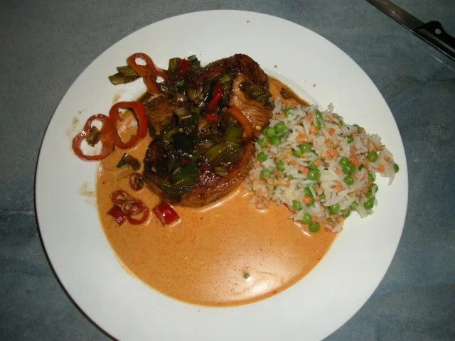 Rezept: Scharfes Tandoori-Huhn mit Gemüsereis Scharfes Tandoori-Huhn mit Gemüsereis - Rezept