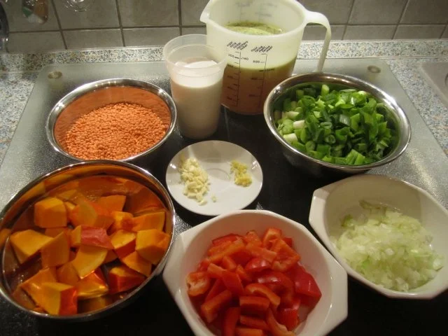 Kürbis-Kokos-Suppe mit roten Linsen - Rezept - Bild Nr. 2