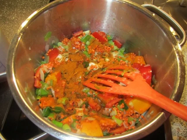 Kürbis-Kokos-Suppe mit roten Linsen - Rezept - Bild Nr. 6