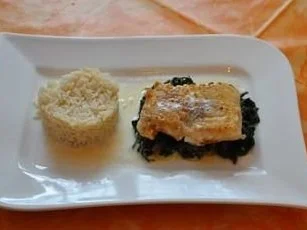 Kochen:Steinbeißerfilet auf Spinat mit Zitronensoße und Reis - Rezept