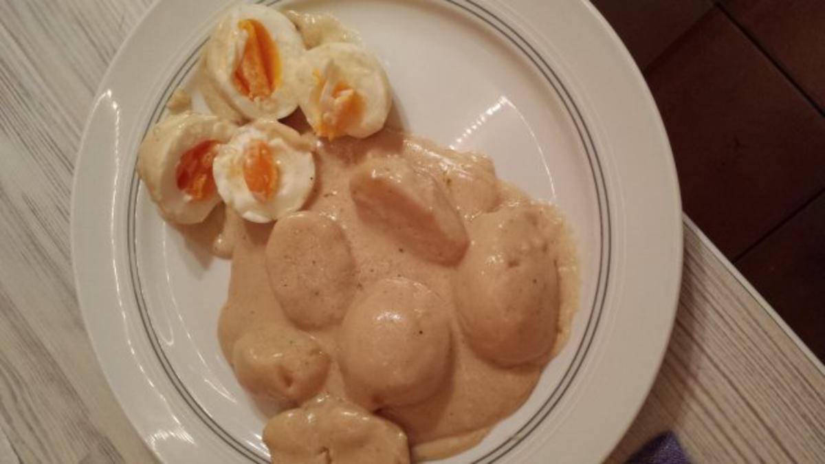 Eier in Senfsoße mit Kartoffeln - Rezept