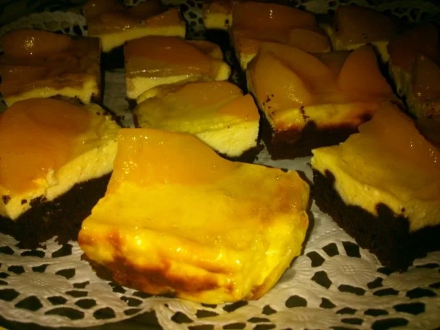 Rezept: Schoko-Käse Schnitten mit Pfirsich Bild Nr. 3 Schoko-Käse Schnitten mit Pfirsich - Rezept - Bild Nr. 3