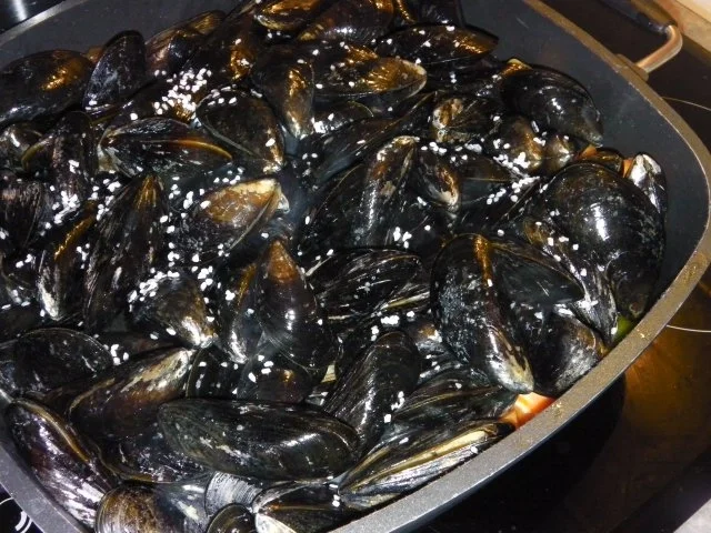 Erikas Miesmuscheln in "dicker" Weißweinsoße (Sydvestjyske Blåmuslinger deluxe) - Rezept - Bild Nr. 15