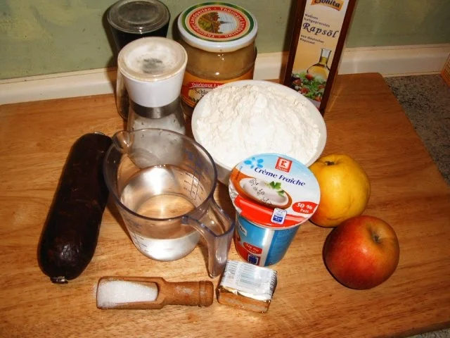 Sauerkraut-Blutwurst-Flammkuchen - Rezept - Bild Nr. 3