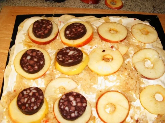 Sauerkraut-Blutwurst-Flammkuchen - Rezept - Bild Nr. 10