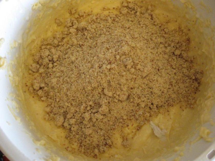 Gugelhupf mit Ananas Marzipan und Kokosflocken - einfach - von manschie Gugelhupf mit Ananas Marzipan und Kokosflocken - einfach - von manschie