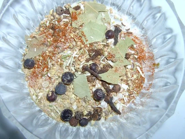 Rezept: Gurken und Cornichons Einmach- Gewürzmischung, zuckerhaltig Gurken und Cornichons Einmach- Gewürzmischung, zuckerhaltig - Rezept