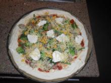 Pizza mit Gemüsebelag - Rezept