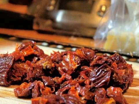 Rezept: Tomaten-Walnuss-Pesto Bild Nr. 3 Tomaten-Walnuss-Pesto - Rezept - Bild Nr. 3