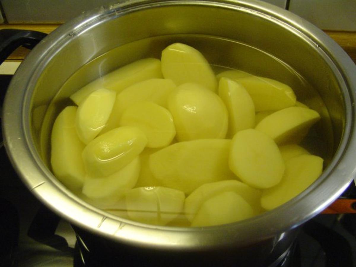 Karottengemüse, Salzkartoffeln mit Wollwürste und Kassler - Rezept - Bild Nr. 6