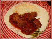 Würzige Hackbällchen in Tomatensauce - Rezept