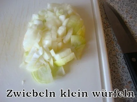 Rezept: Rouladen mit Frühlingszwiebel-Kalbsbrätfüllung Bild Nr. 2 Rouladen mit Frühlingszwiebel-Kalbsbrätfüllung - Rezept - Bild Nr. 2