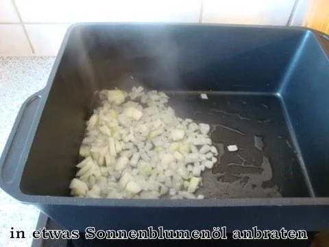 Rezept: Rouladen mit Frühlingszwiebel-Kalbsbrätfüllung Bild Nr. 3 Rouladen mit Frühlingszwiebel-Kalbsbrätfüllung - Rezept - Bild Nr. 3