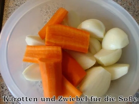 Rezept: Rouladen mit Frühlingszwiebel-Kalbsbrätfüllung Bild Nr. 11 Rouladen mit Frühlingszwiebel-Kalbsbrätfüllung - Rezept - Bild Nr. 11