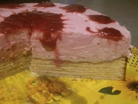 Baumkuchen mit Quark-Himbeer-Topping - Rezept