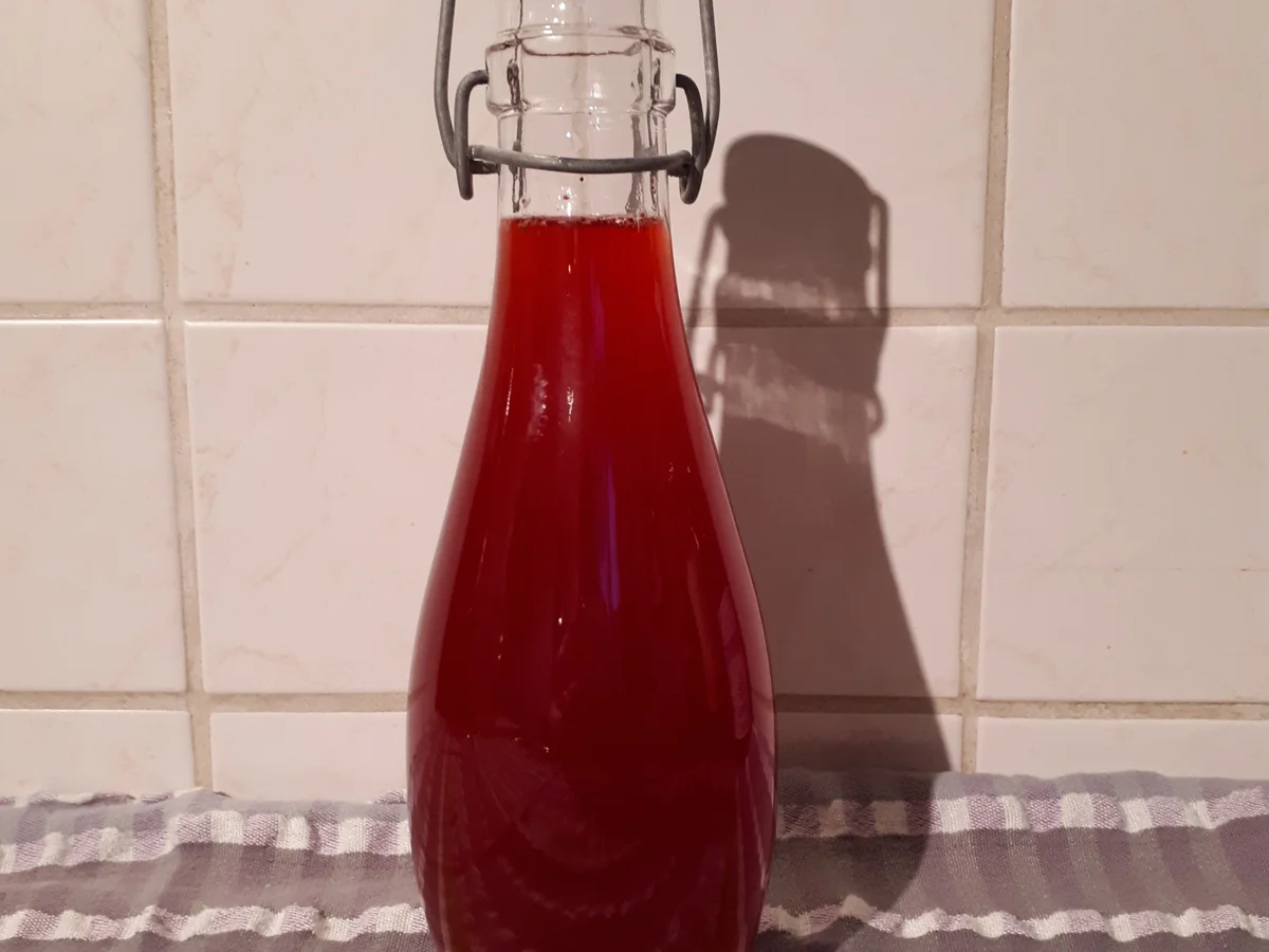 Rezept: Himbeer-Essig - selbstgemacht Bild Nr. 5547 Himbeer-Essig - selbstgemacht - Rezept - Bild Nr. 5547