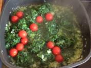 lachspfanne mit Spinat und dazu Nudeln - Rezept