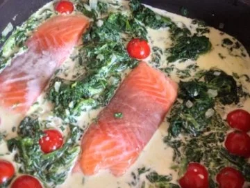 lachspfanne mit Spinat und dazu Nudeln - Rezept - Bild Nr. 2