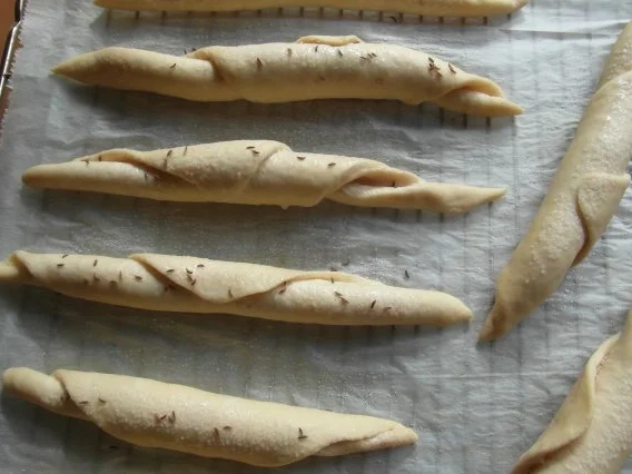 Rezept: Backen: Salzstangen Backen: Salzstangen - Rezept