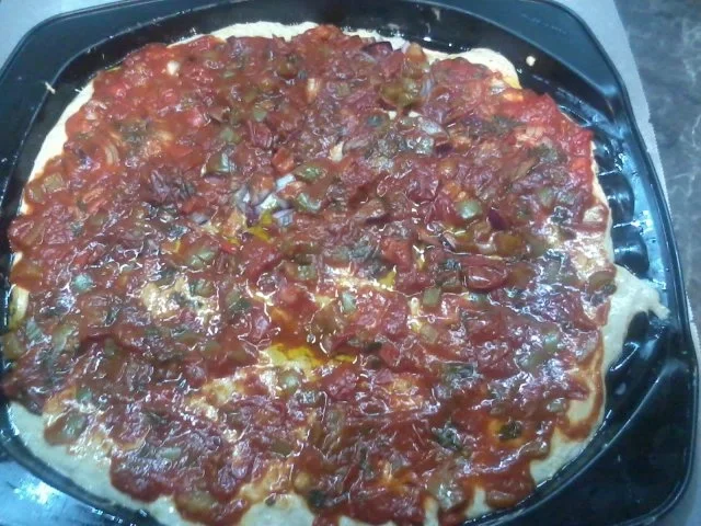 Pizza aus Dinkelteig - Rezept - Bild Nr. 6