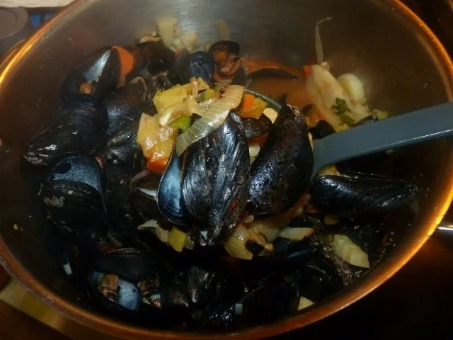 Muscheln  mit grünen Bohnen in Sektsud - Rezept - Bild Nr. 3