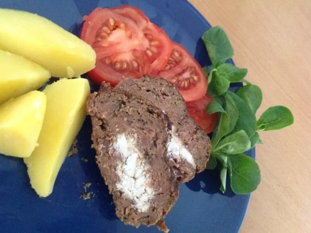 Gefüllter Rinderhackbraten au Tomatenbett - Rezept - Bild Nr. 4