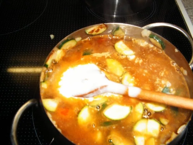 Rezept: Eier mit Zucchini-Senf-Soße Bild Nr. 5 Eier mit Zucchini-Senf-Soße - Rezept - Bild Nr. 5