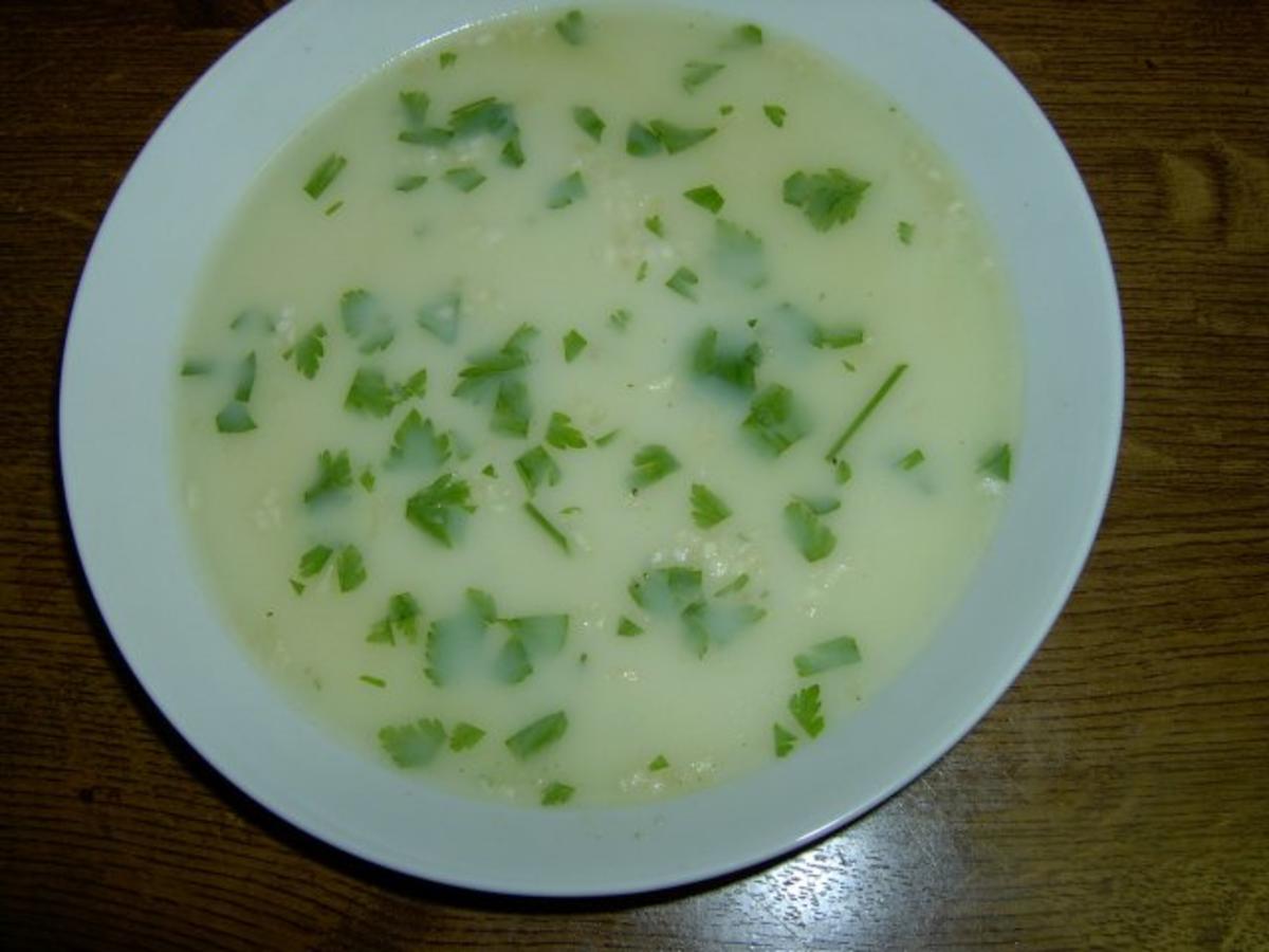 Petersilienrahmsuppe vegetarische Vorsuppe - Rezept mit Bild - kochbar.de