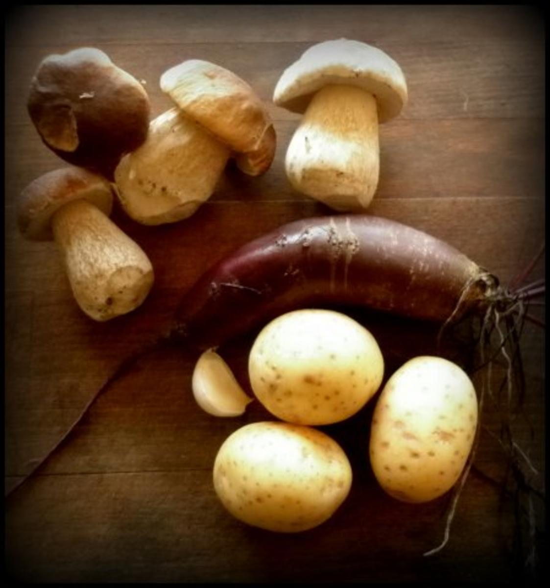 Kartoffel-Rote-Bete-Röllchen mit Steinpilzen - Rezept - Bild Nr. 2