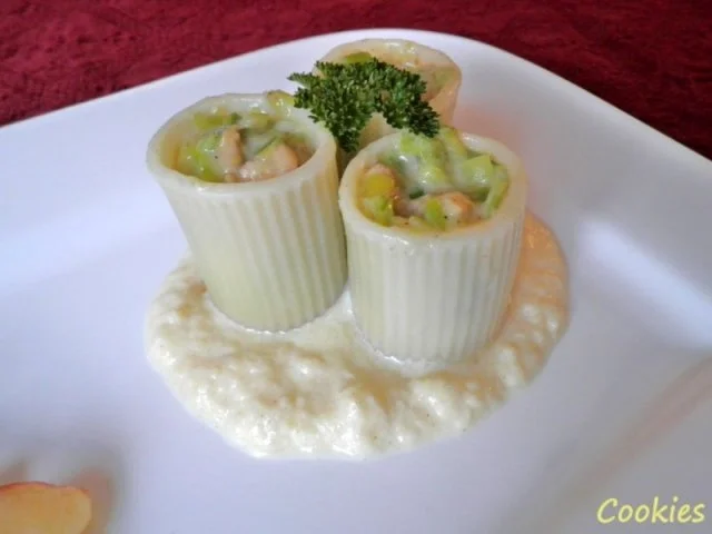 Mit Hähnchen und Lauch gefüllte Nudeln ... - Rezept - Bild Nr. 4