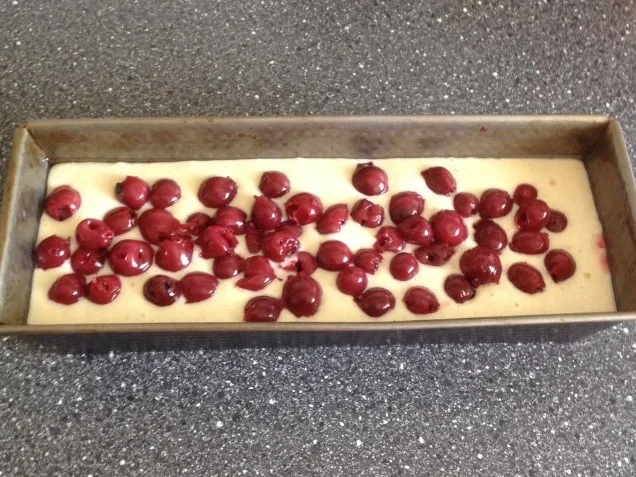 Rezept: Grieß - Käse - Kirschkuchen Bild Nr. 8 Grieß - Käse - Kirschkuchen - Rezept - Bild Nr. 8