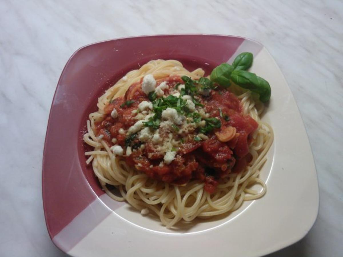 Spaghetti mt frischer Tomatensoße - Rezept - Bild Nr. 6