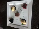 Weißer Mousse au chocolat mit Eierlikör und Beeren - Rezept