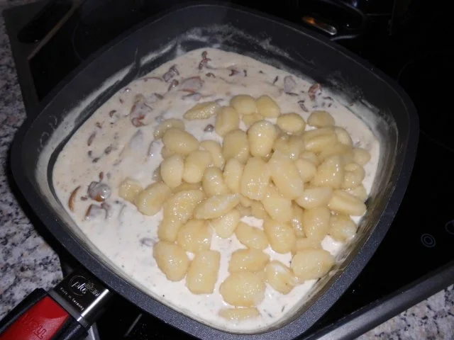 Rezept: Gnocchi in Waldpilz-Sahnesoße>> Bild Nr. 7 Gnocchi in Waldpilz-Sahnesoße>> - Rezept - Bild Nr. 7