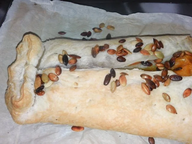 Steirischer Kürbisstrudel mit gerösteten Kürbiskernen als österreichisches Schmankerl - Rezept - Bild Nr. 9