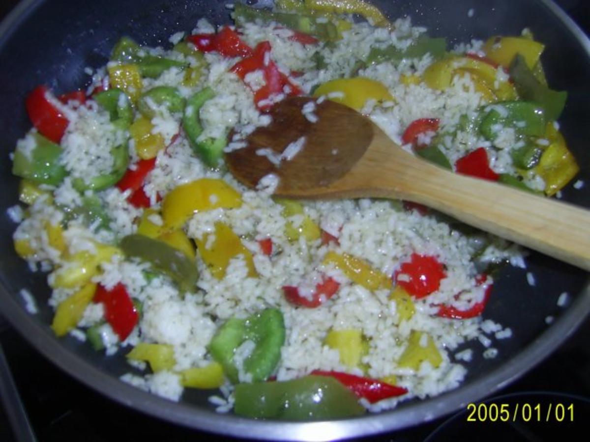 Ohne Fleisch: Gemüse-Reis-Pfanne mit Mozzarella-Käse - Rezept - Bild Nr. 6