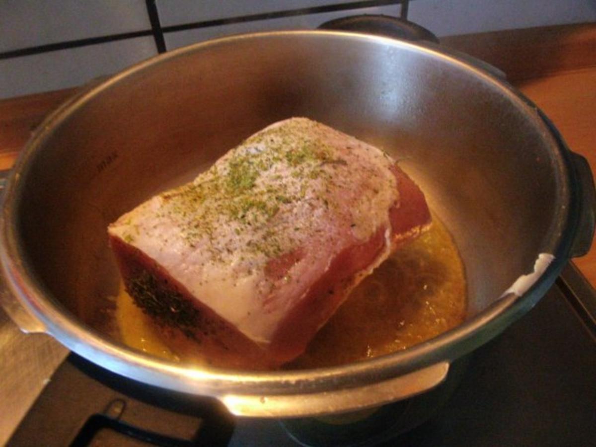 Schweinelachsbraten mit Butterpilzen und grünen Bohnen - Rezept - Bild Nr. 5