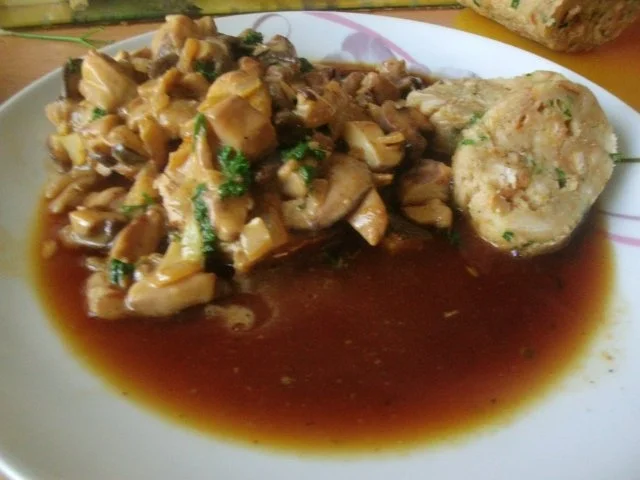 Schweinelachsbraten mit Butterpilzen und grünen Bohnen - Rezept - Bild Nr. 2